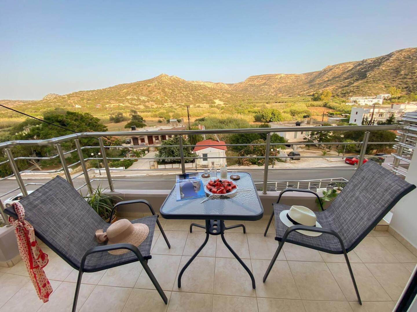 Maistro Suites With Pool, Matala Exterior foto