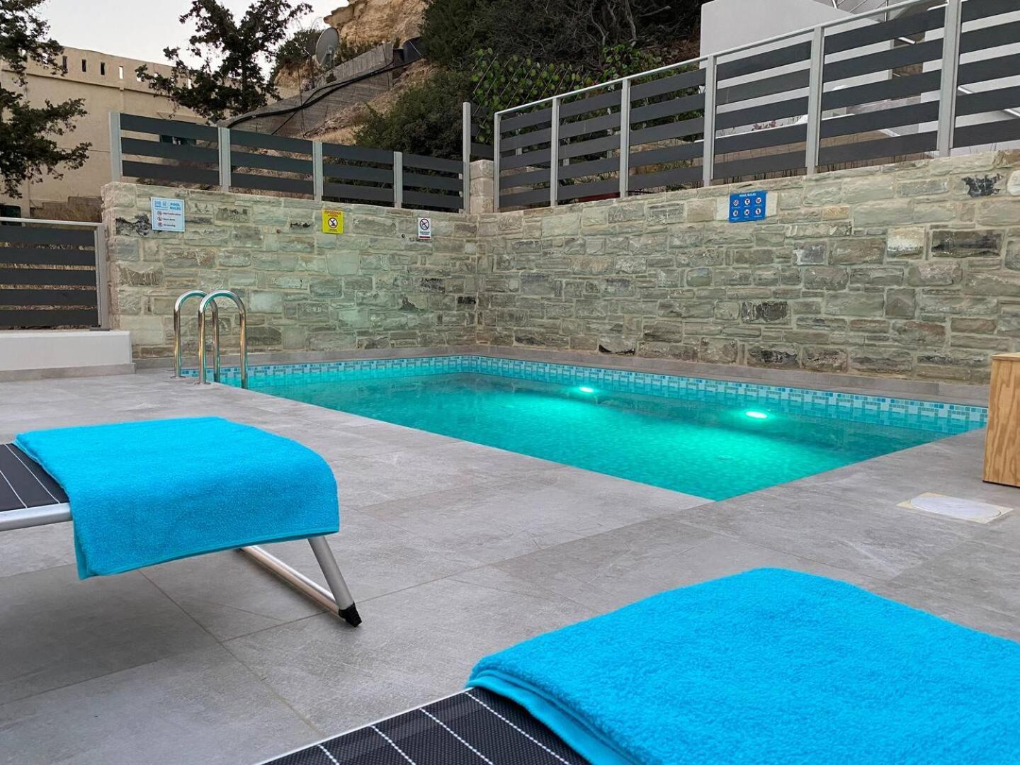 Maistro Suites With Pool, Matala Exterior foto