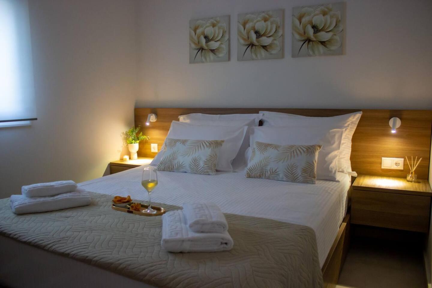 Maistro Suites With Pool, Matala Exterior foto
