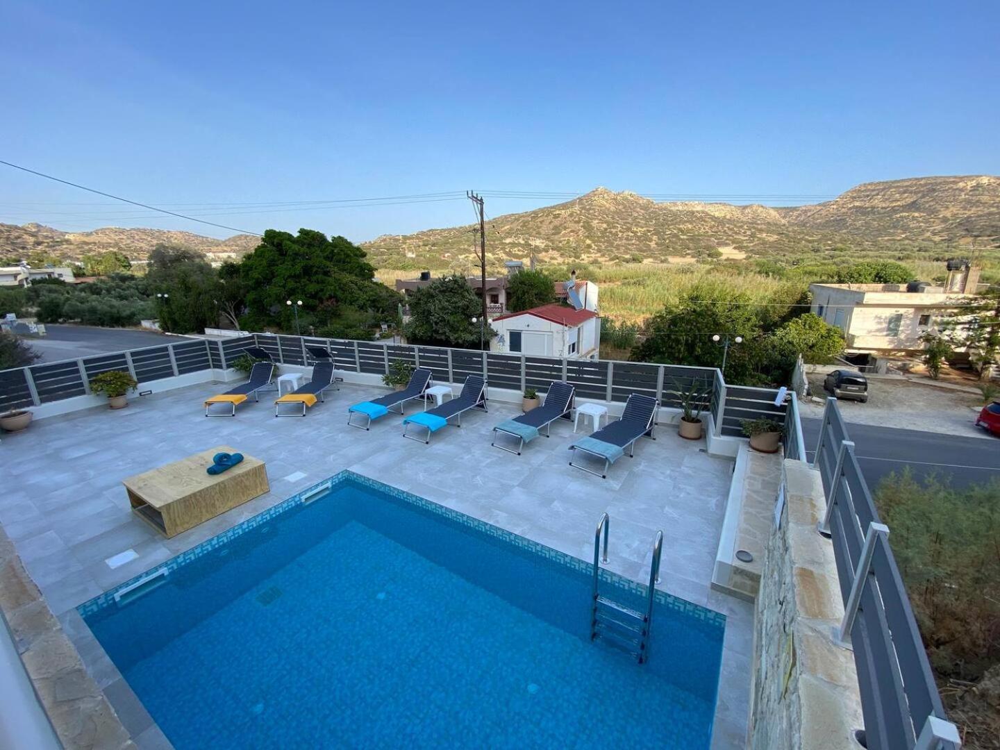 Maistro Suites With Pool, Matala Exterior foto